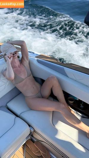 Julianne Hough photo #1200
