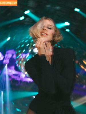 Julianne Hough photo #1252