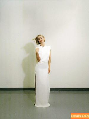 Julianne Hough photo #1298