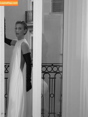 Julianne Hough фото #1315