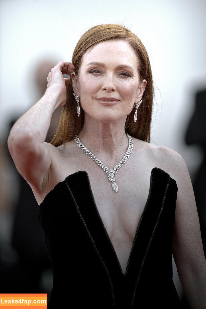 Julianne Moore / juliana_moore / juliannemoore leaked photo photo #0019