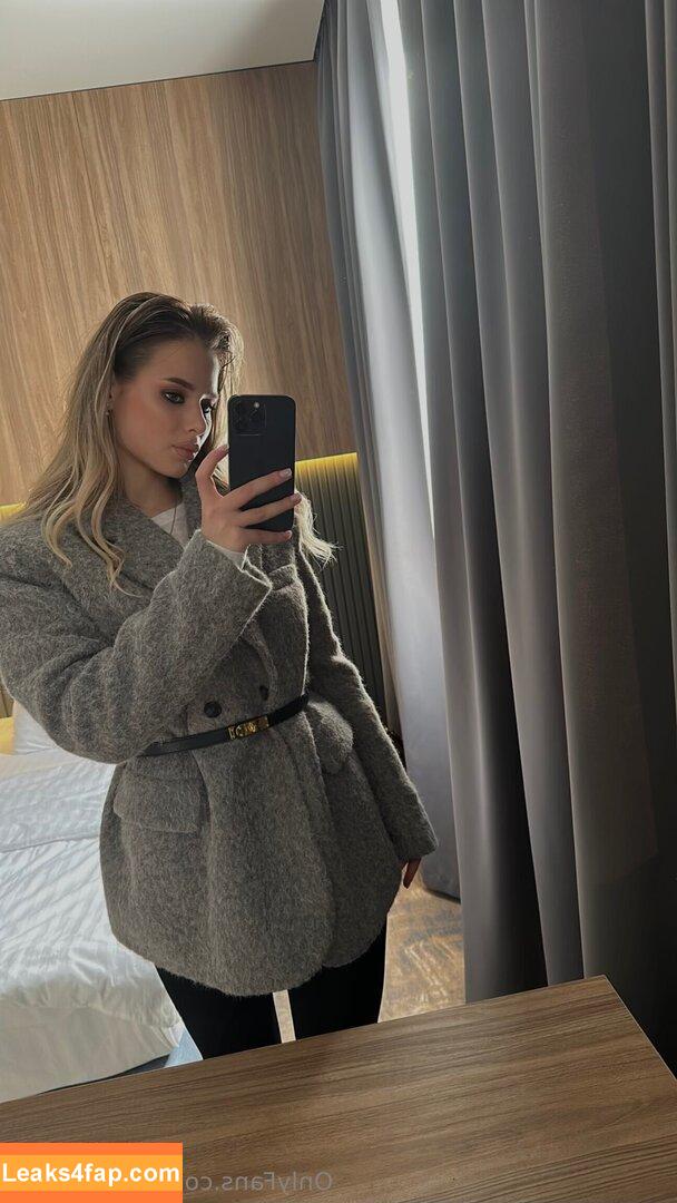 julibeautiful / juli.beautiful leaked photo photo #0030