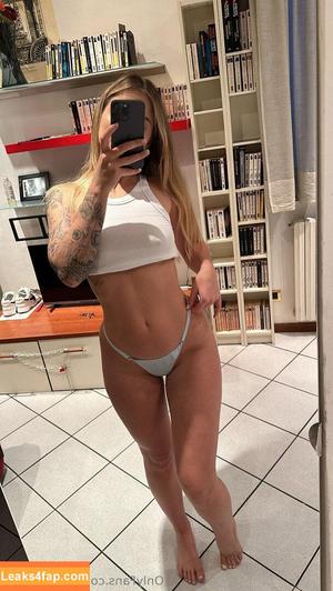 julibeautiful photo #0033