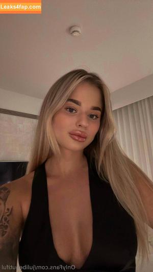 julibeautiful photo #0041