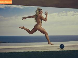 Julie Ertz photo #0004