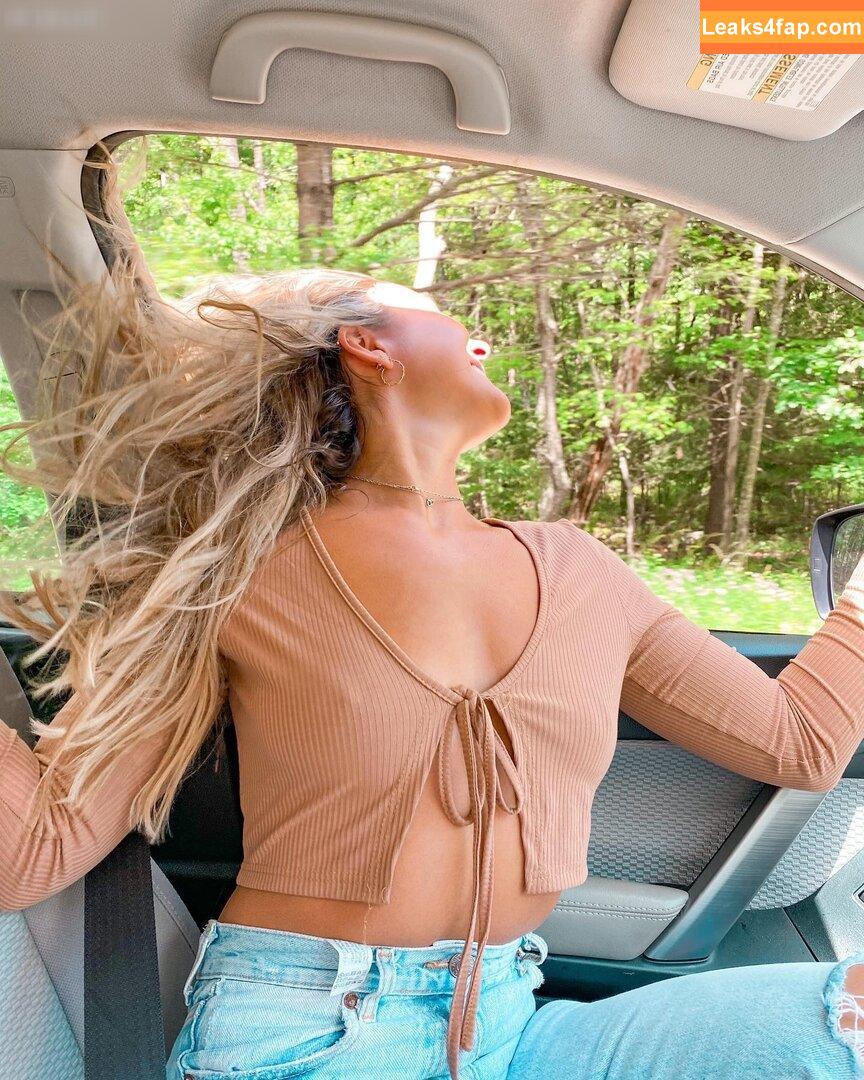 julie.tirado /  leaked photo photo #0073