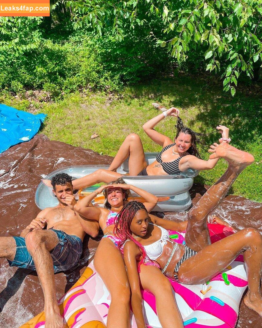 julie.tirado /  leaked photo photo #0084