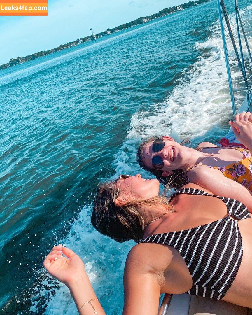 julie.tirado /  leaked photo photo #0091