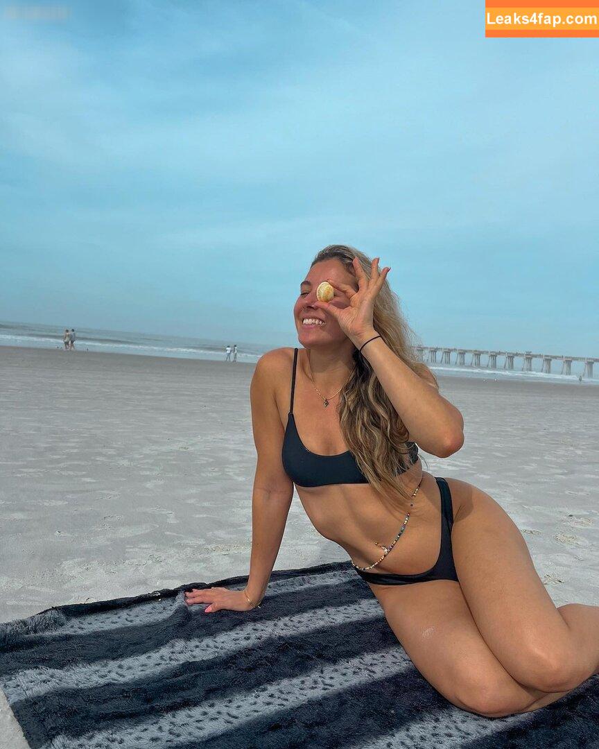 julie.tirado /  leaked photo photo #0222