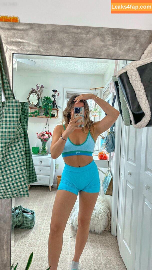 julie.tirado /  leaked photo photo #0376