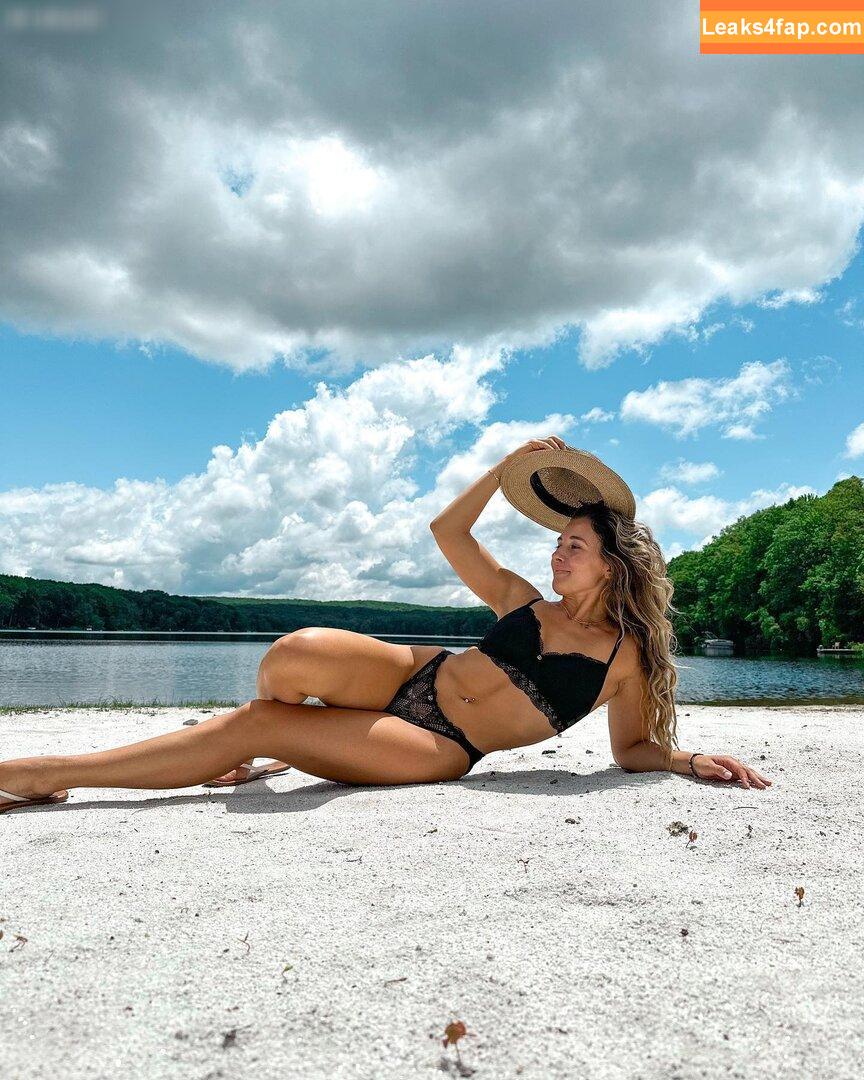 julie.tirado /  leaked photo photo #0394