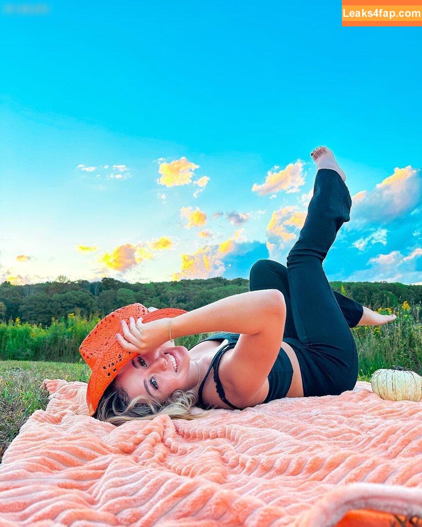 julie.tirado /  leaked photo photo #0444