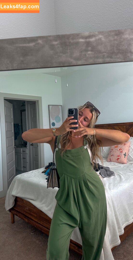 julie.tirado /  leaked photo photo #0612