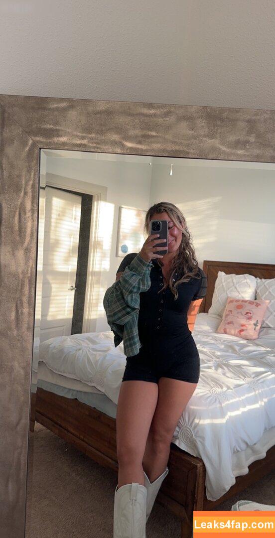 julie.tirado /  leaked photo photo #0615