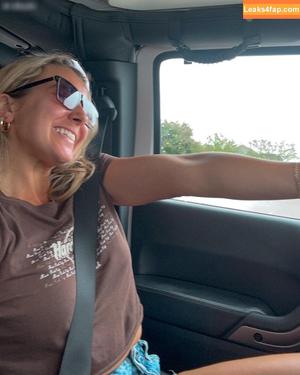 julie.tirado photo #0053