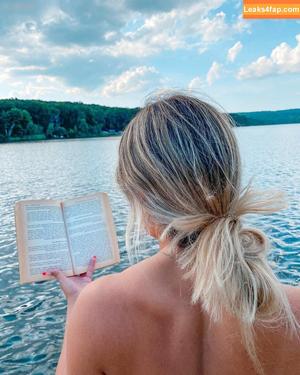 julie.tirado photo #0106