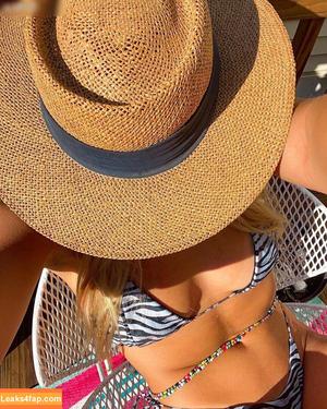 julie.tirado photo #0109