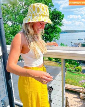 julie.tirado photo #0119