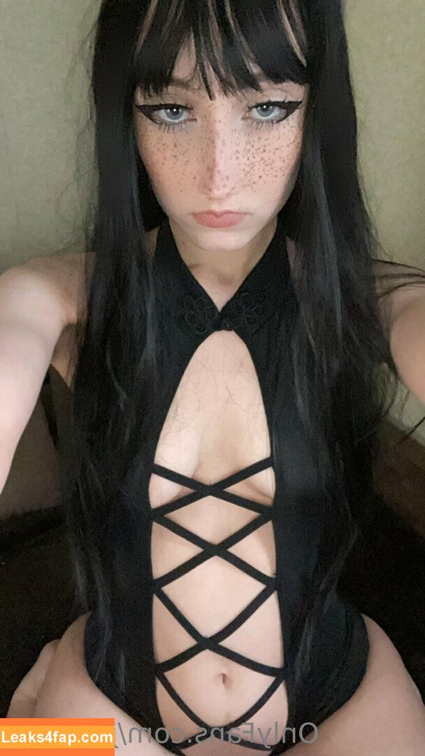 juliluww /  leaked photo photo #0012