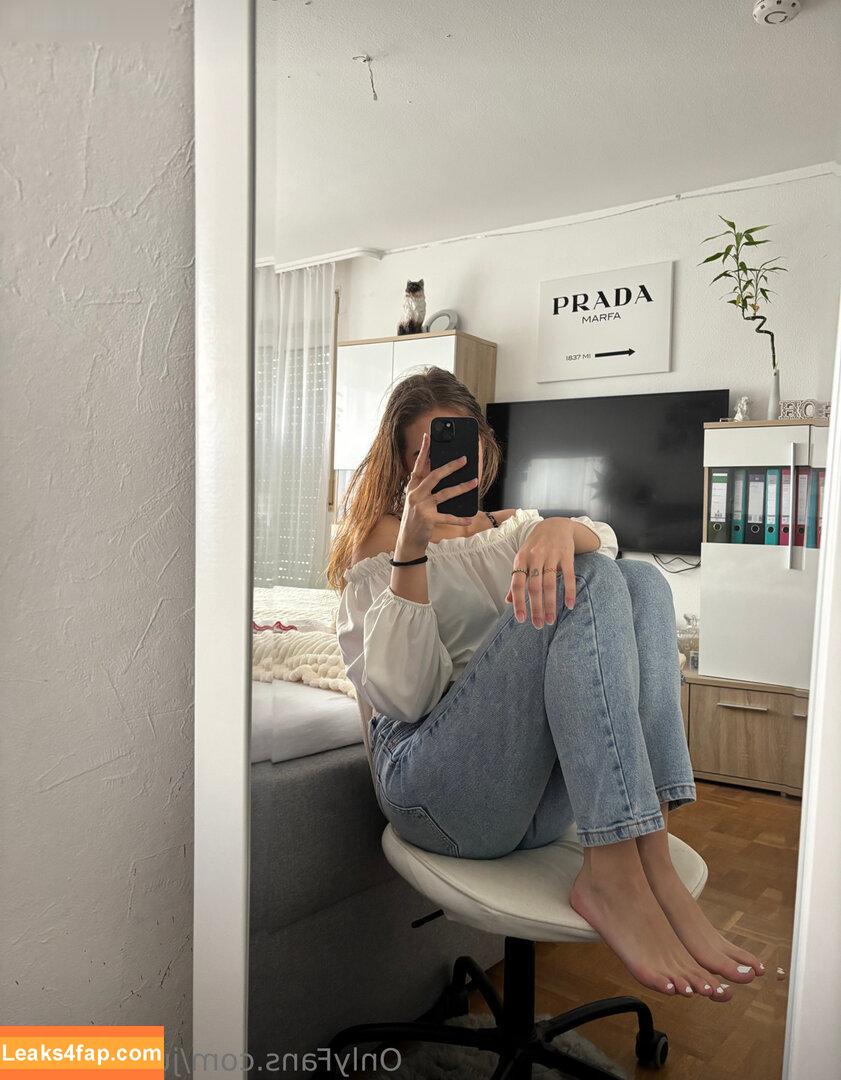 julinaa.may /  leaked photo photo #0031