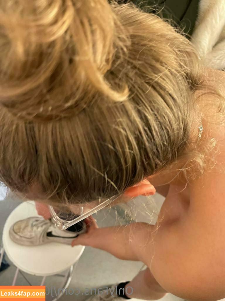 julix.may leaked photo photo #0005