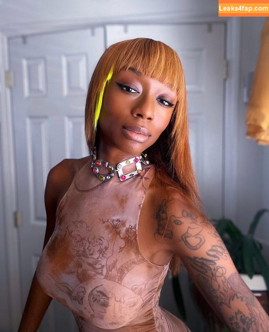 Junglepussy / twunk_bubbs leaked photo photo #0025