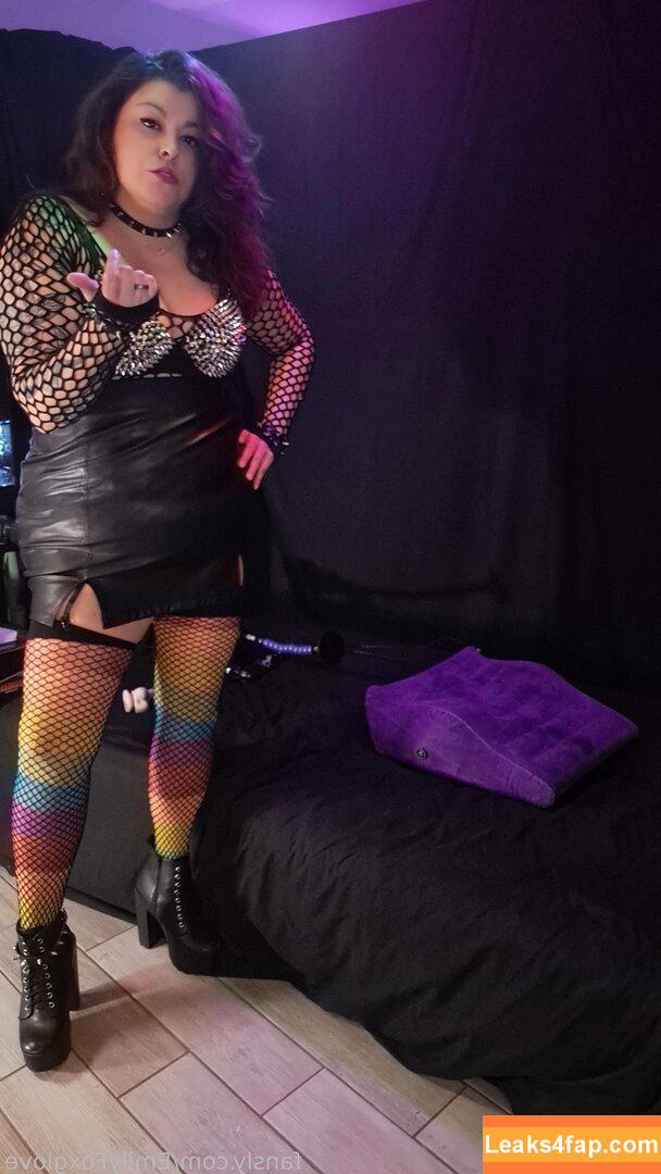 Just SUMM Reactions / just_summ_fan_page / justsummcosplay / possummfox leaked photo photo #0036