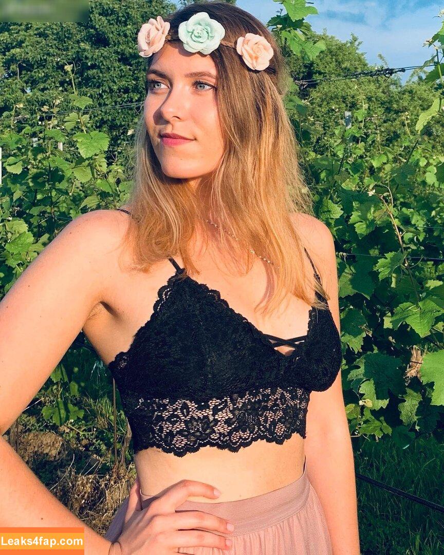 JustBecci / beccisplayground / ilovebitterlife leaked photo photo #0022