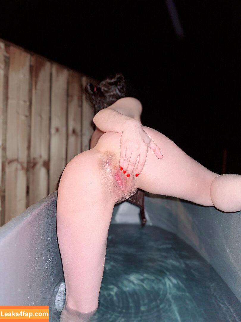 justbili / justbilli leaked photo photo #0092