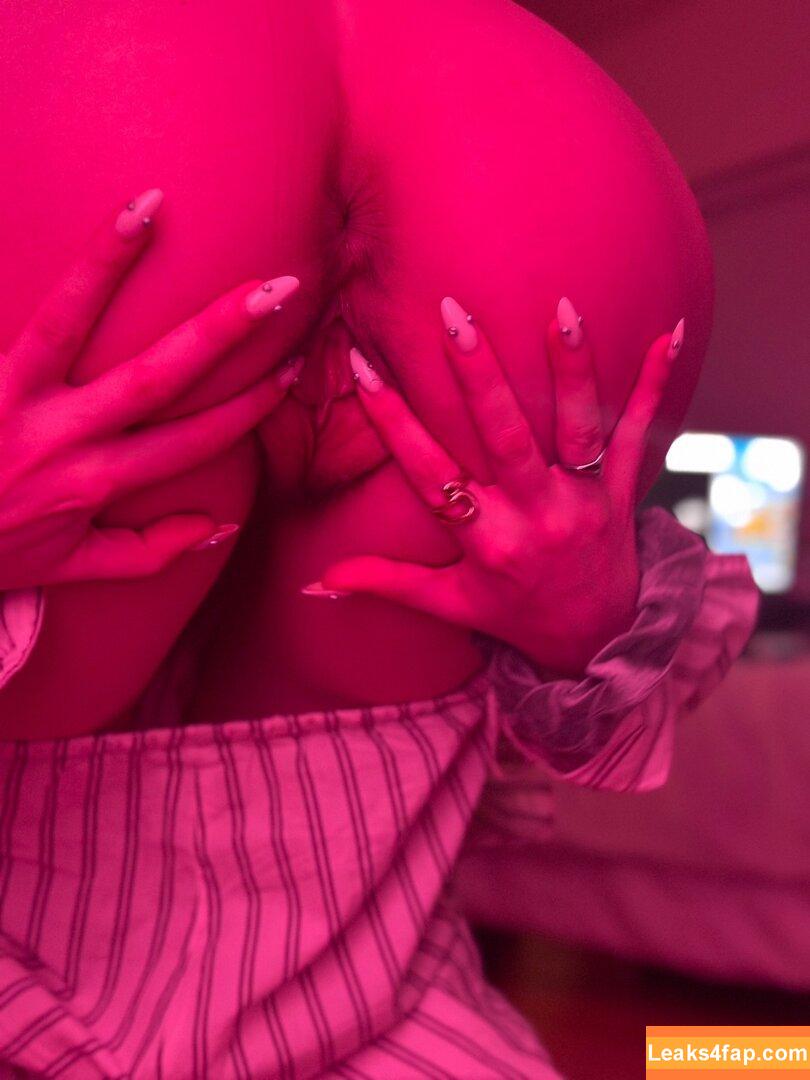 justbili / justbilli leaked photo photo #0099