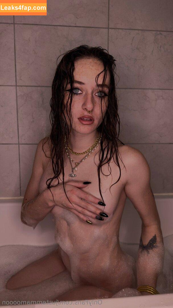 justemmamoooon / emmaloveee__ leaked photo photo #0016
