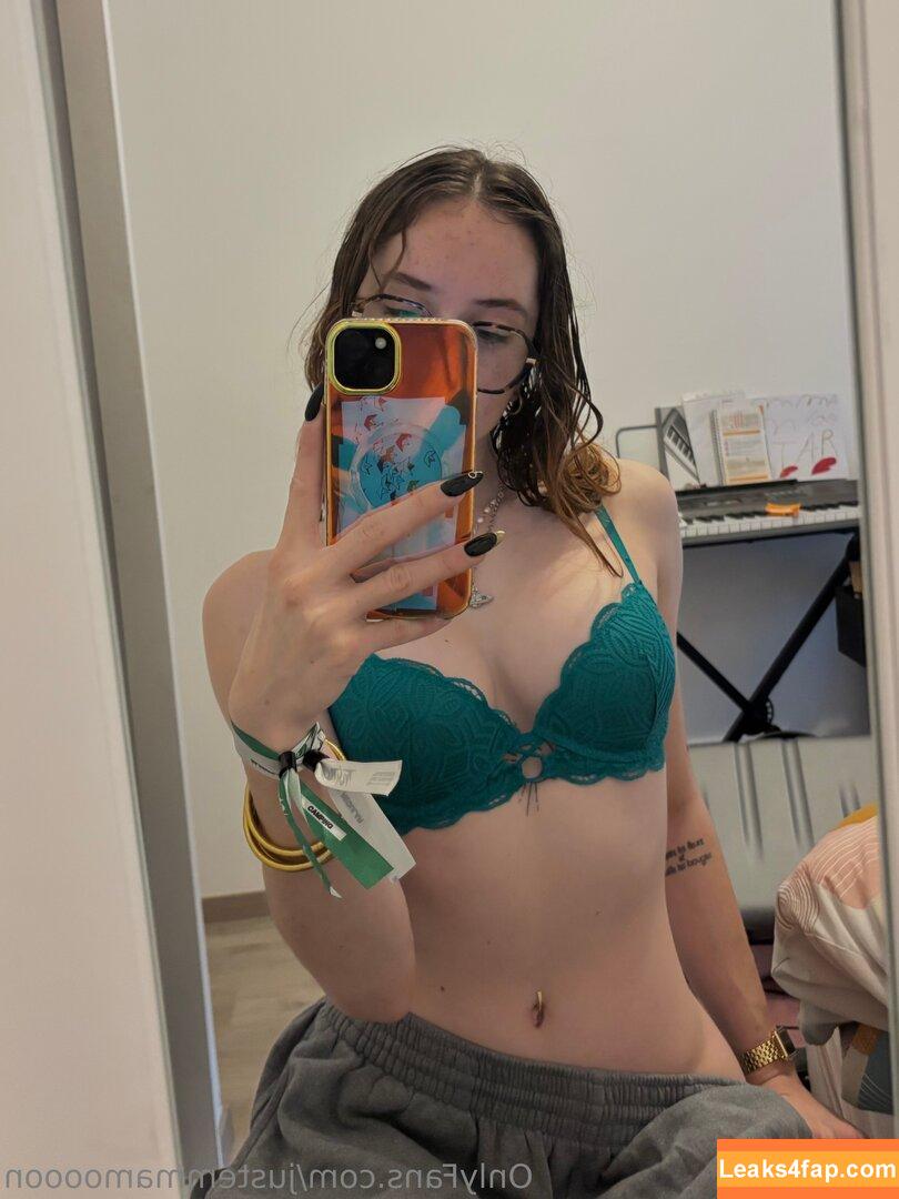 justemmamoooon / emmaloveee__ leaked photo photo #0025