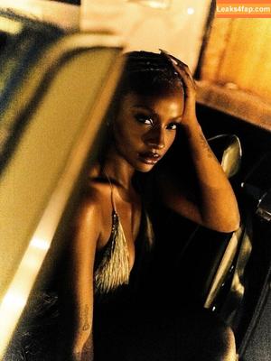 Justine Skye photo #0177