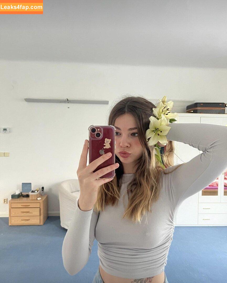 justkitty18 /  leaked photo photo #0018