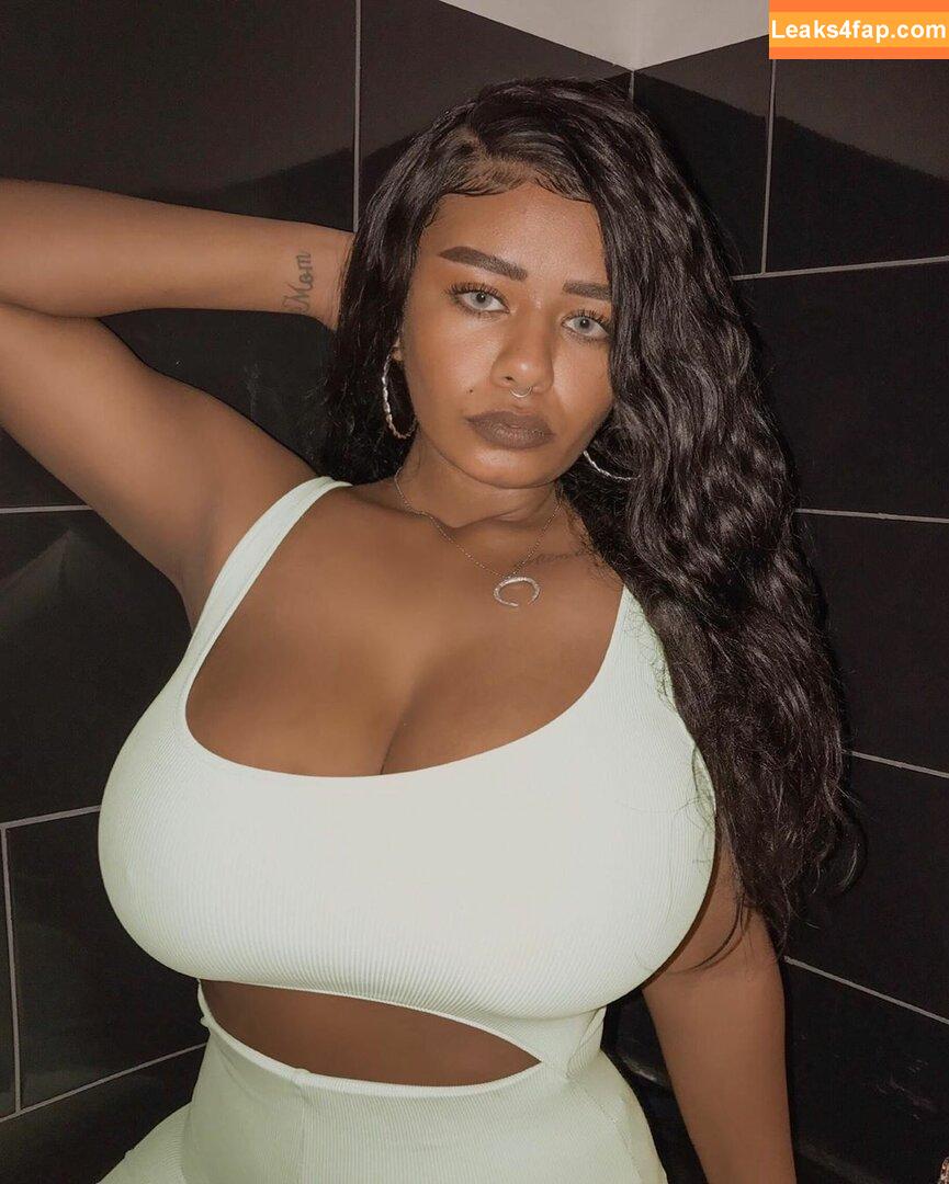 JustNati / _justnati_ leaked photo photo #0005