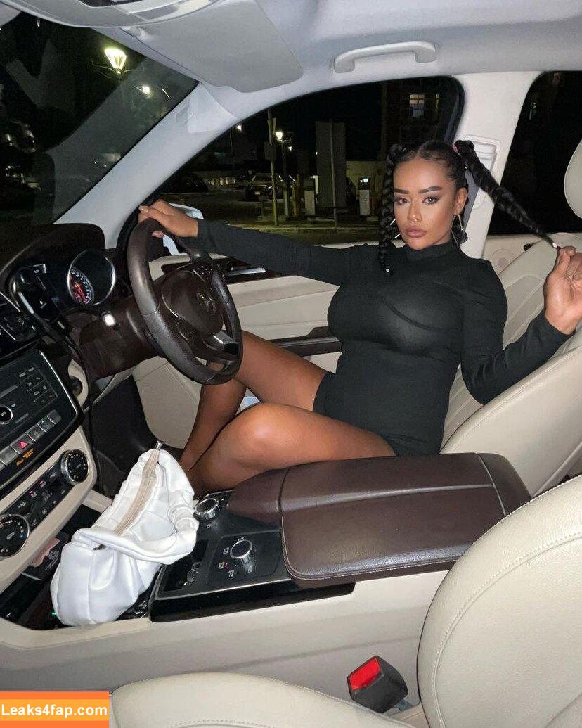 JustNati / _justnati_ leaked photo photo #0097
