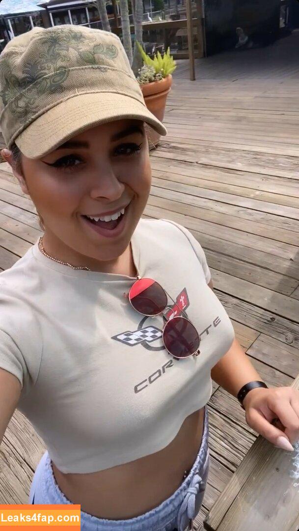 JustYeliz / yesjulz leaked photo photo #0007