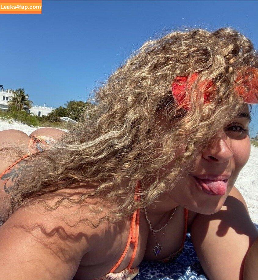 JustYeliz / yesjulz leaked photo photo #0018