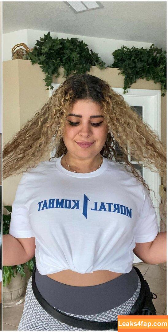 JustYeliz / yesjulz leaked photo photo #0060