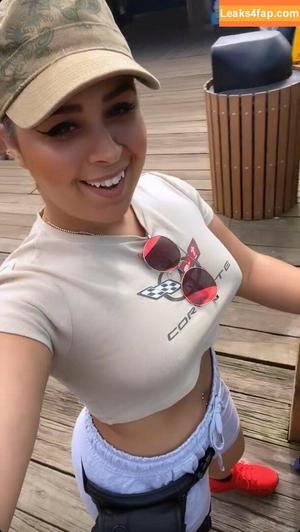 JustYeliz photo #0004