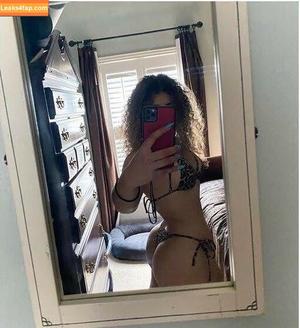 JustYeliz photo #0033