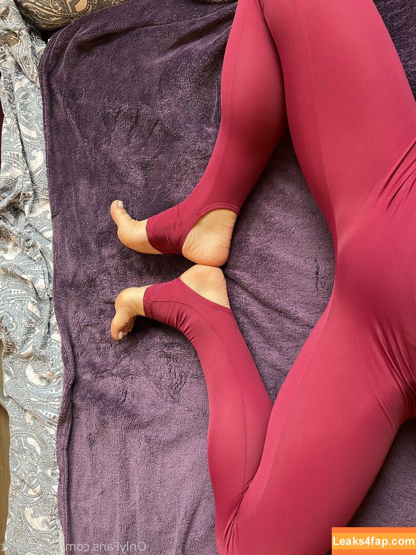 k.flexiblefeet / kseniafeet leaked photo photo #0227
