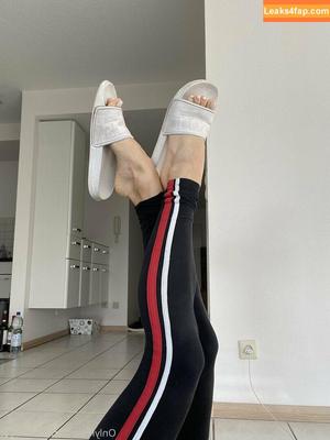 k.flexiblefeet photo #0088