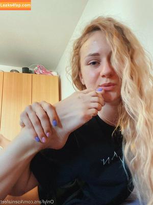 k.flexiblefeet photo #0110