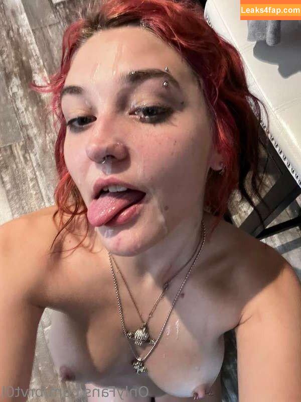 k4ryssa / brvt0l / defnotk4ryssa leaked photo photo #0023