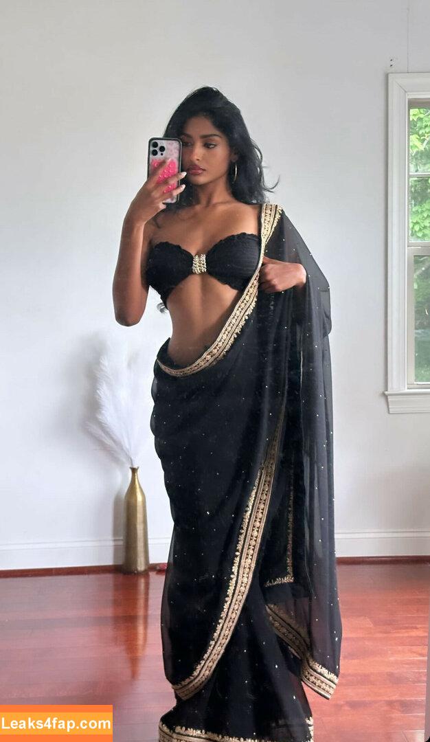 Kaaviya Sambasivam / kaavikiwi leaked photo photo #0058