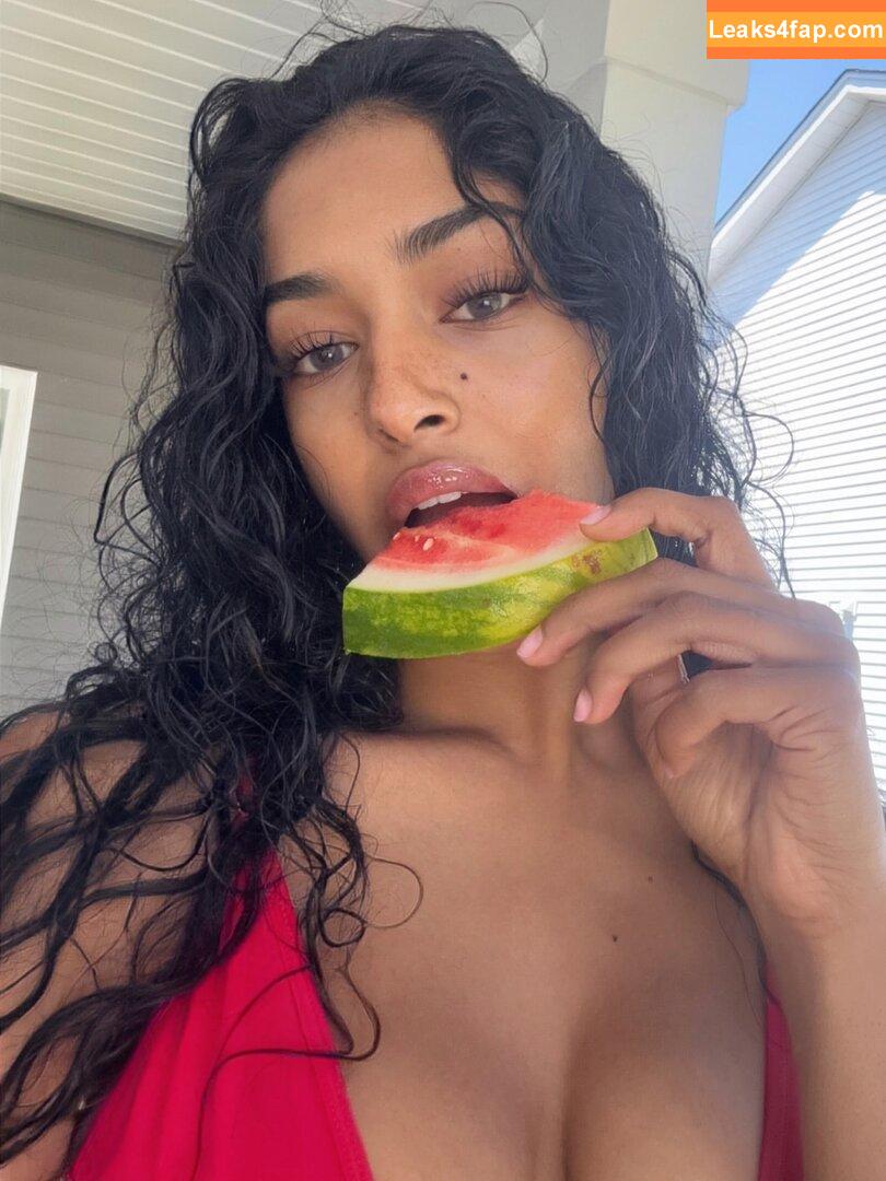 Kaaviya Sambasivam / kaavikiwi leaked photo photo #0094