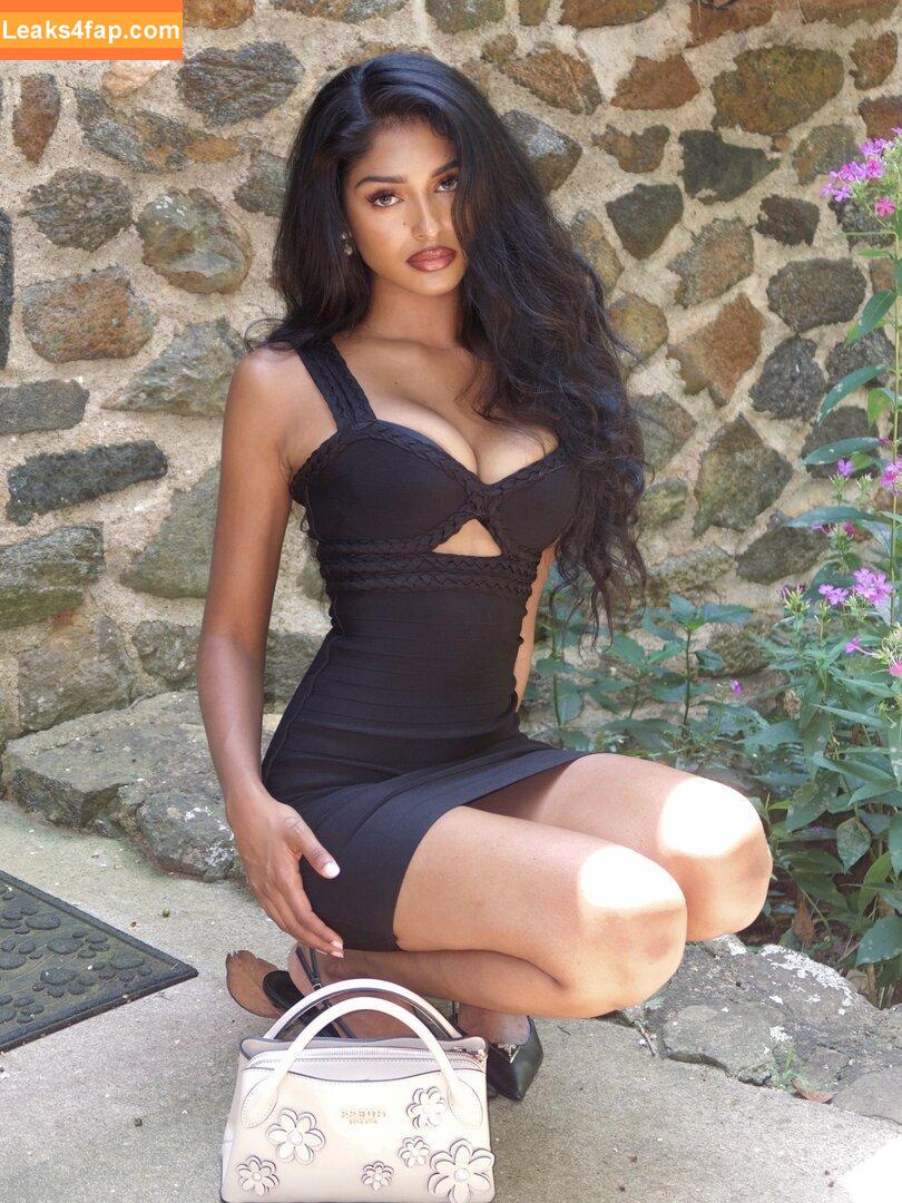 Kaaviya Sambasivam / kaavikiwi leaked photo photo #0104