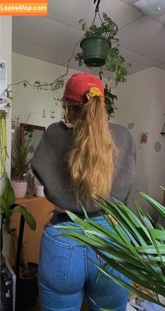 Kaela Wilton / kaelawltn / oklwlt leaked photo photo #0025