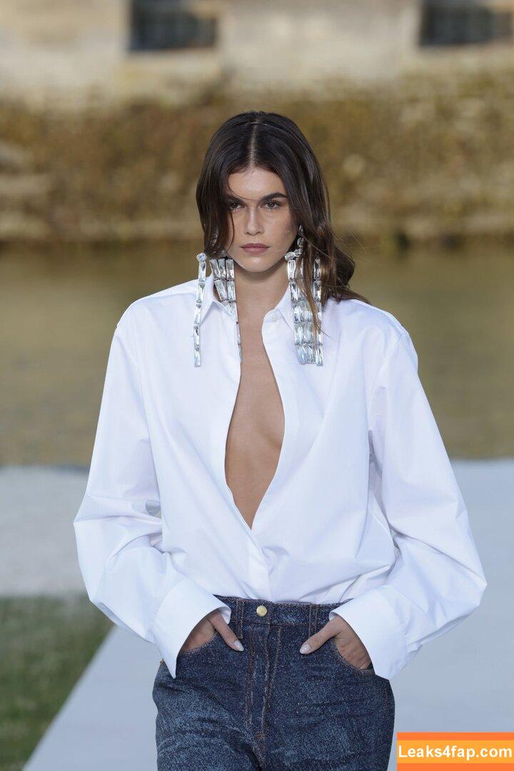 Kaia Gerber / https: / kaiagerber leaked photo photo #0140